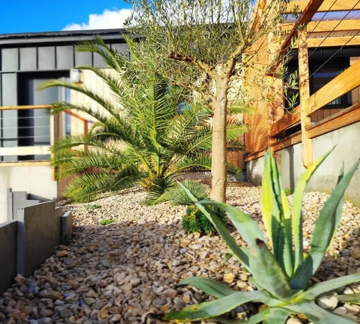 Les Suites Du Littoral - Gites Proche Mer - Piscine - Spa Plouezec France