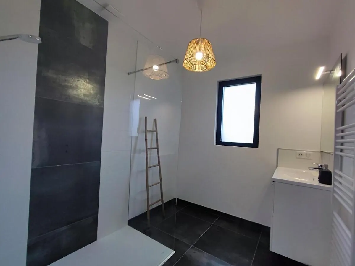 Les Suites Du Littoral - Gites Proche Mer - Piscine - Spa Plouezec 0*,
