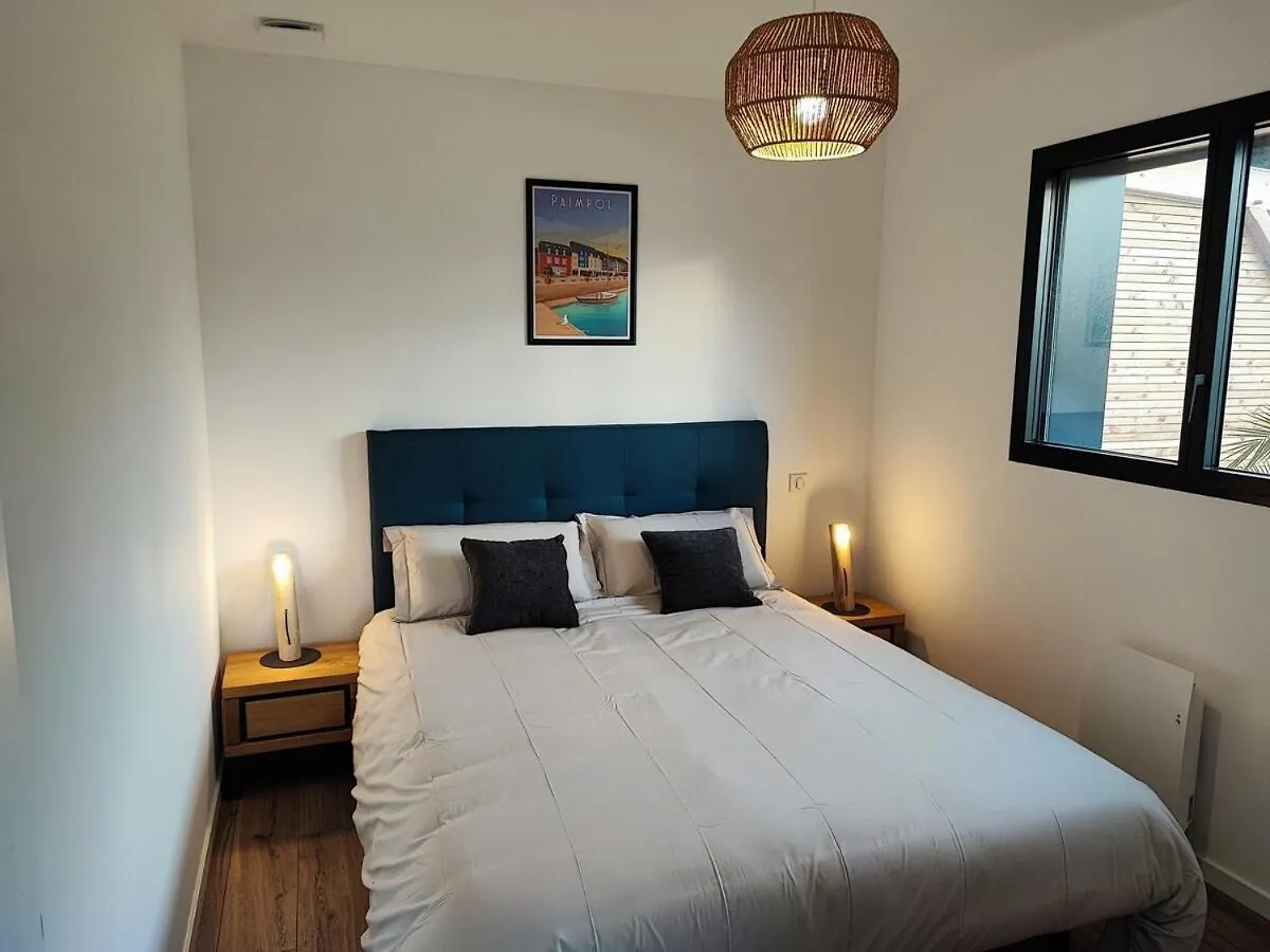 Les Suites Du Littoral - Gites Proche Mer - Piscine - Spa Plouezec