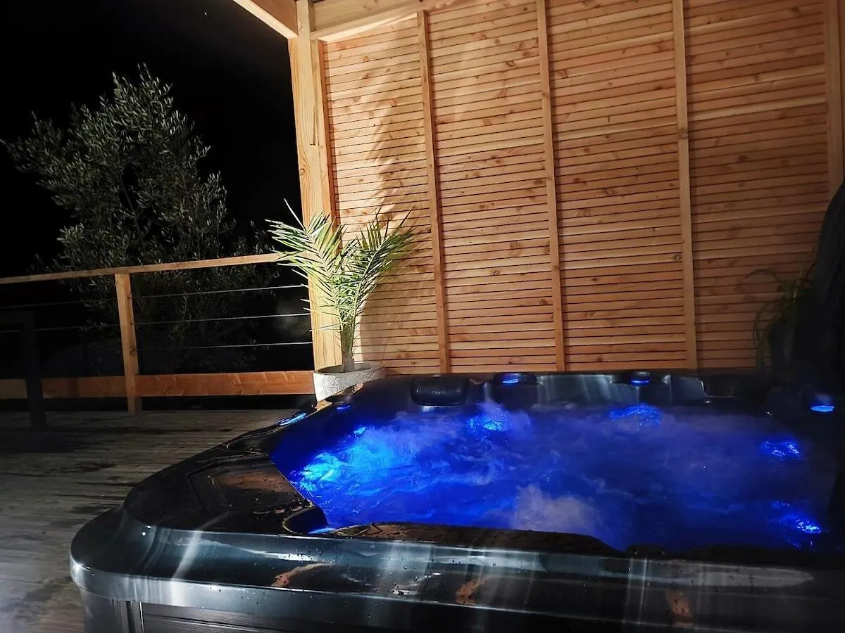 Holiday home Les Suites Du Littoral - Gites Proche Mer - Piscine - Spa Plouezec