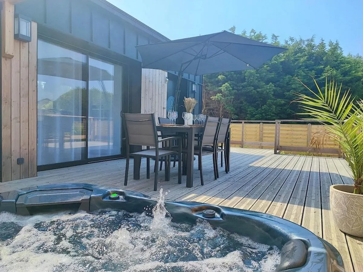 Les Suites Du Littoral - Gites Proche Mer - Piscine - Spa Plouezec Holiday home